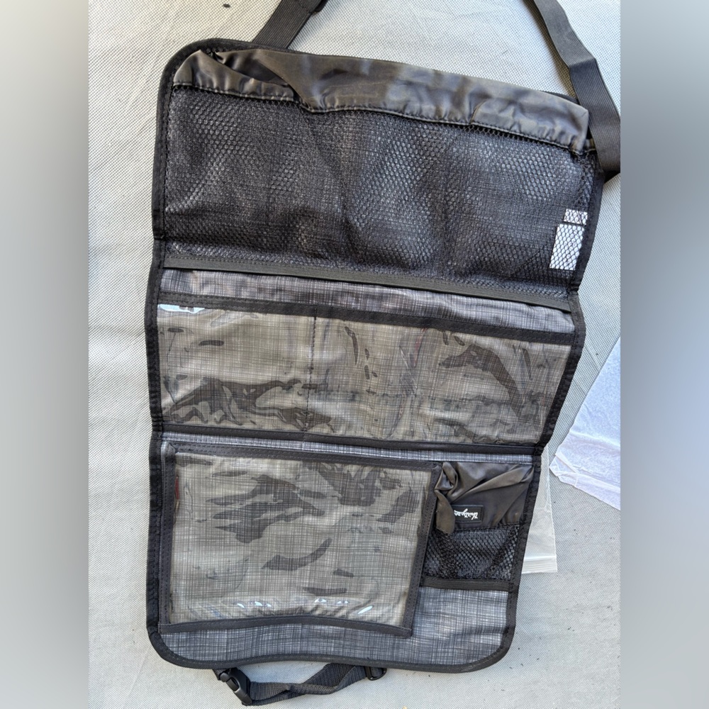 Thirty-One Black Hang Up Activity organizer NIP